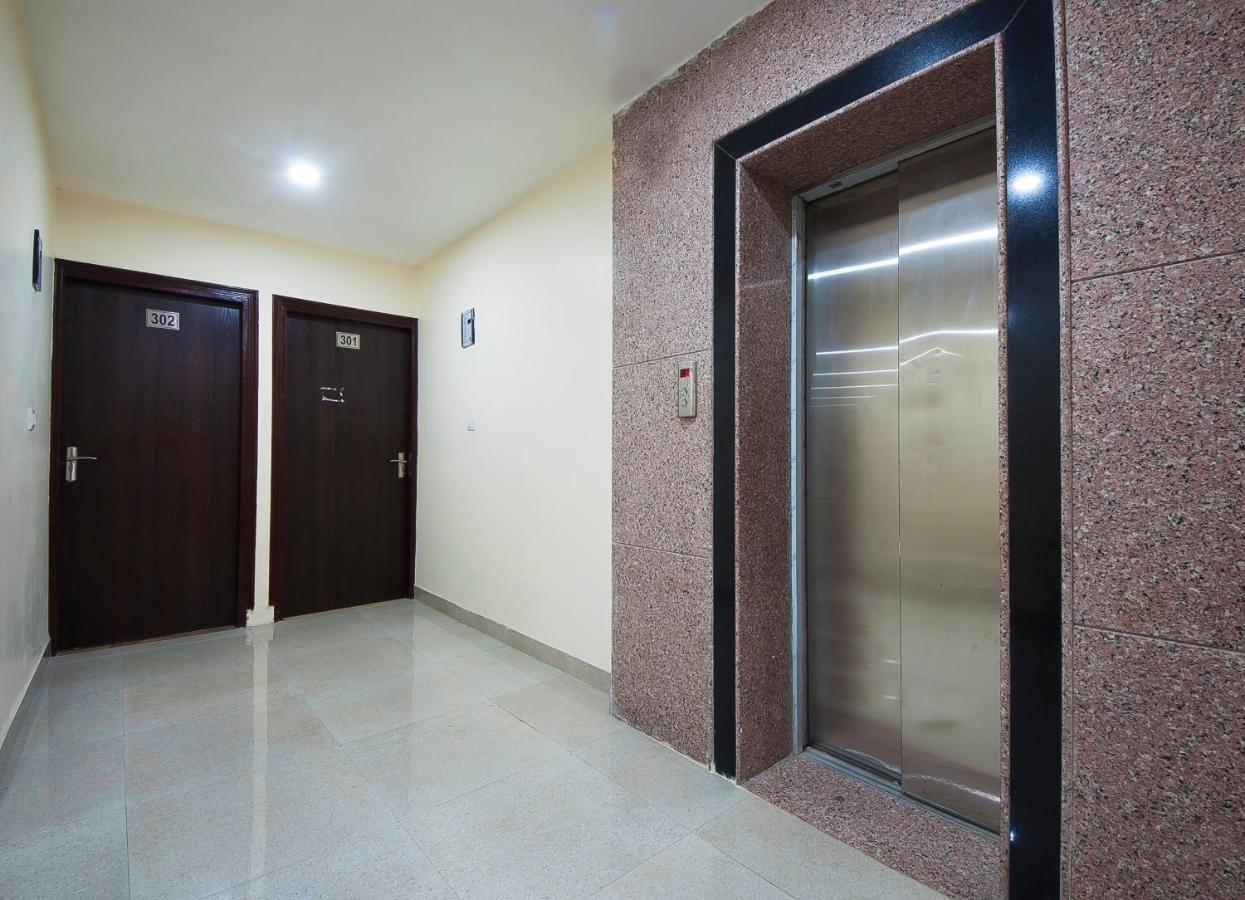 The Alpino Hotel New Delhi Exteriör bild