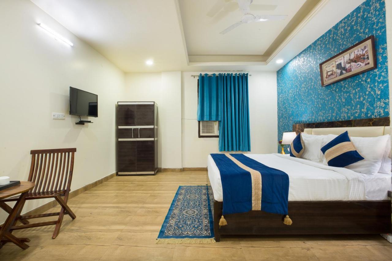 The Alpino Hotel New Delhi Exteriör bild