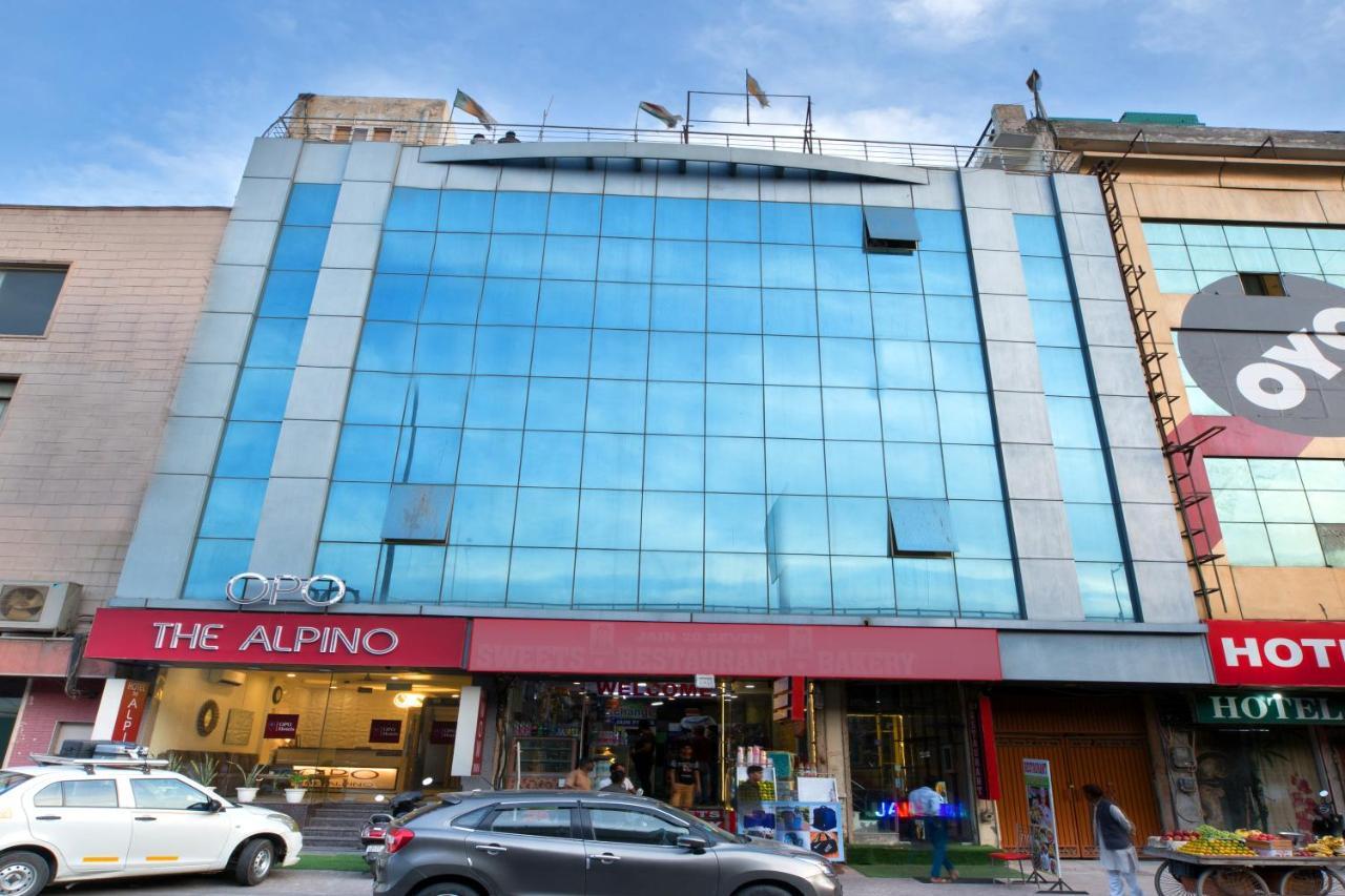 The Alpino Hotel New Delhi Exteriör bild