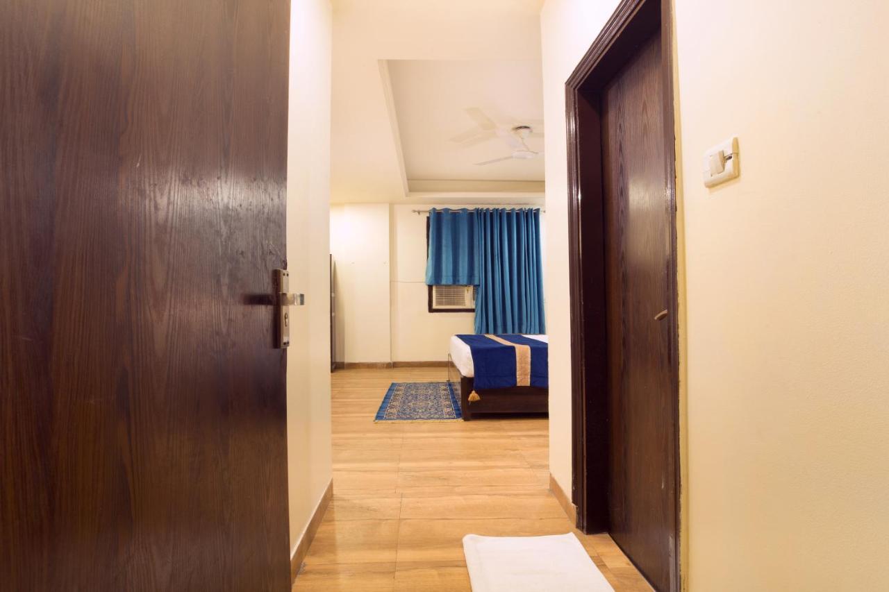 The Alpino Hotel New Delhi Exteriör bild