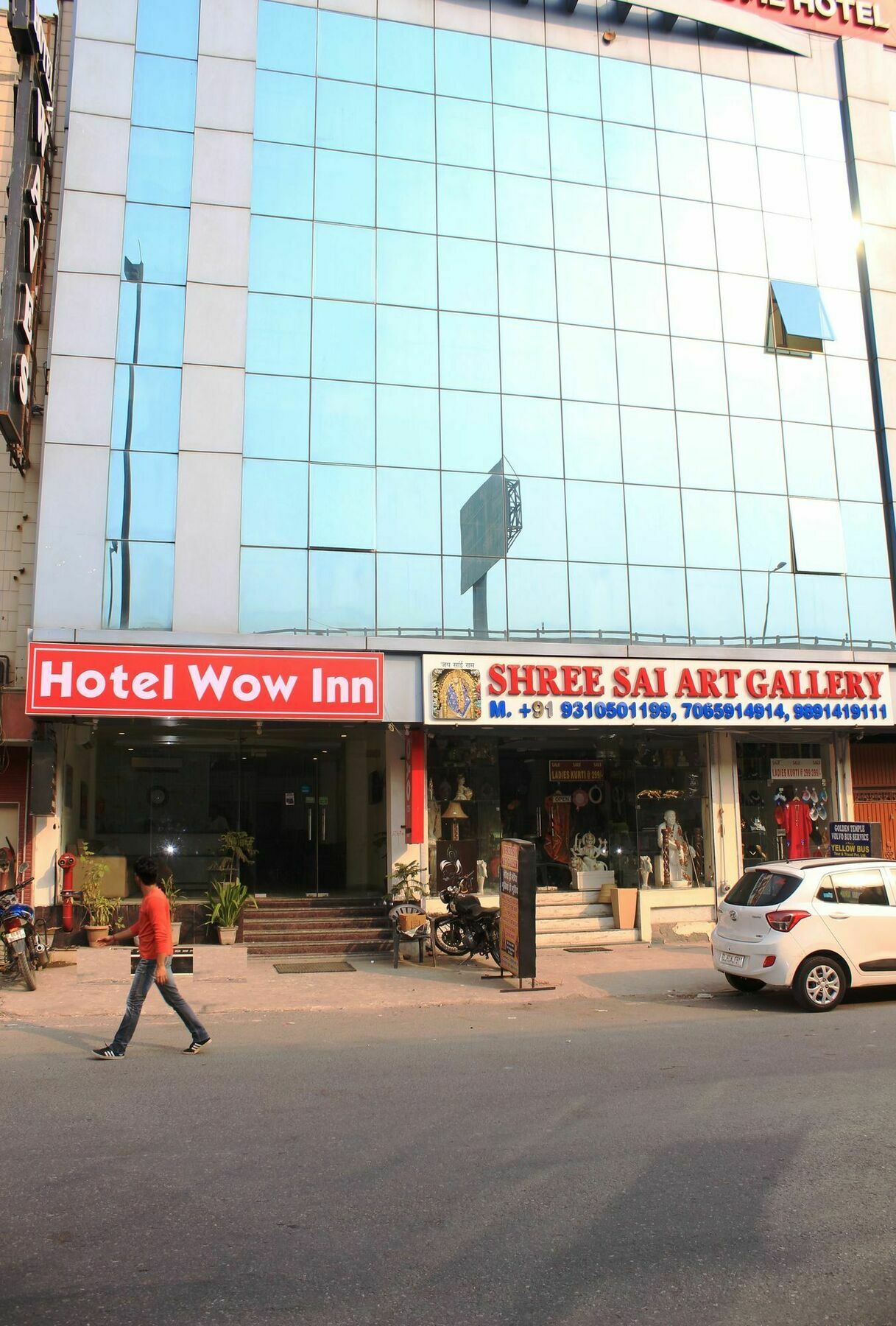 The Alpino Hotel New Delhi Exteriör bild